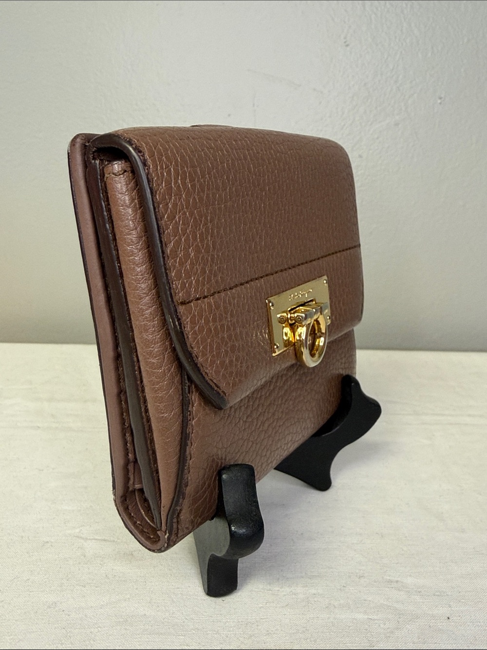 Salvatore Ferragamo Gancini Clip Pebbled Leather Bifold Wallet Brown Italy - Picture 3 of 9
